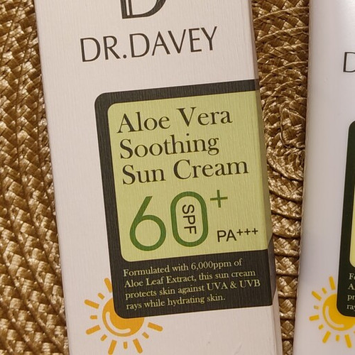 کرم ضد آفتاب دکتر دیوی