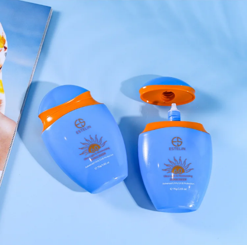 ضدآفتاب بی رنگ استیلن مرطوب کننده فوق سبک SPF60