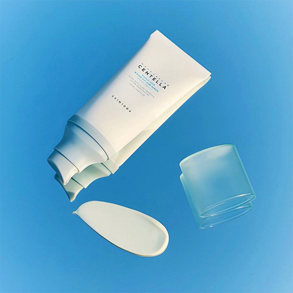 سرم ضد آفتاب بی رنگ آبرسان سنتلا Centella