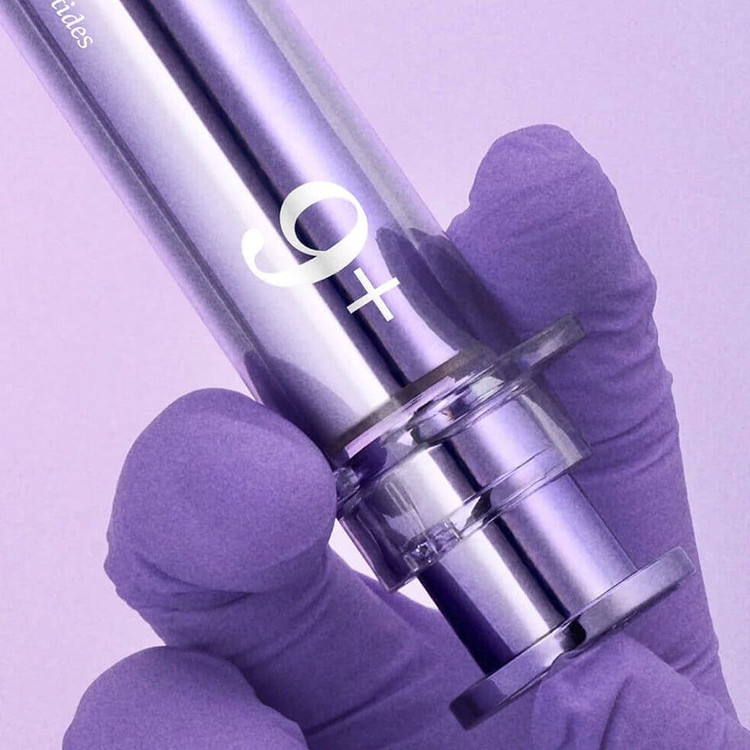 کرم دور چشم نامبوزین شماره +9 مدل NAD+ Retinol Volumetox/اورجینال